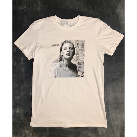 Taylor Swift White Tee Reputation Cover - Picture 2 of 2